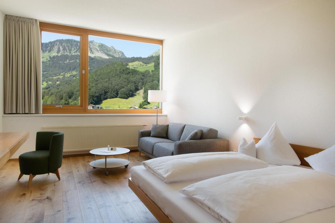 Hotel Krone In Au Au (Vorarlberg) ภายนอก รูปภาพ