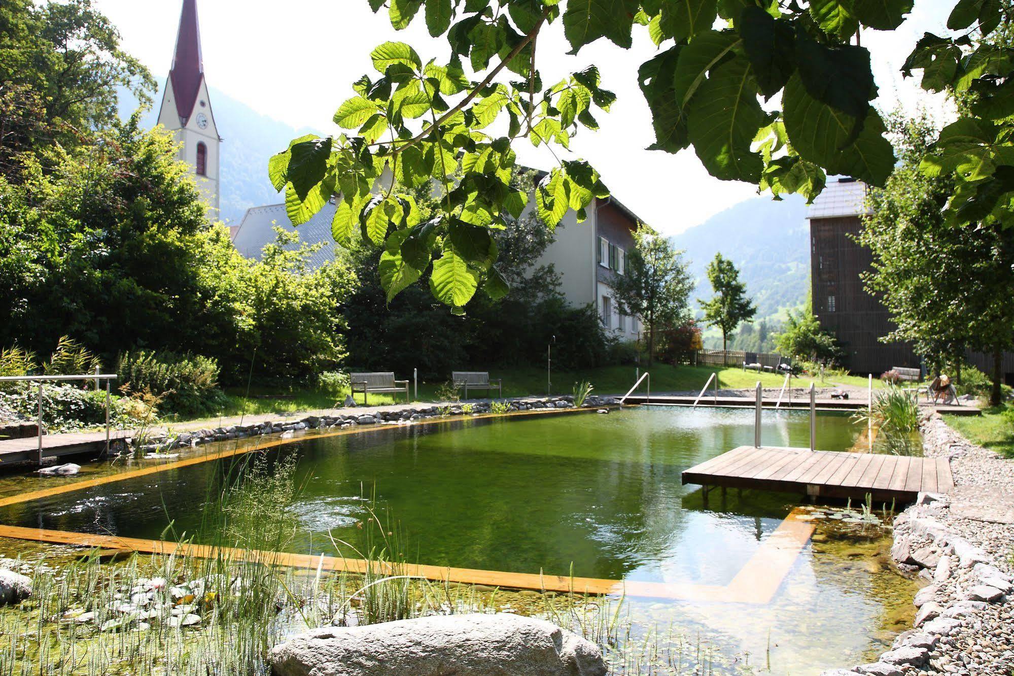 Hotel Krone In Au Au (Vorarlberg) ภายนอก รูปภาพ