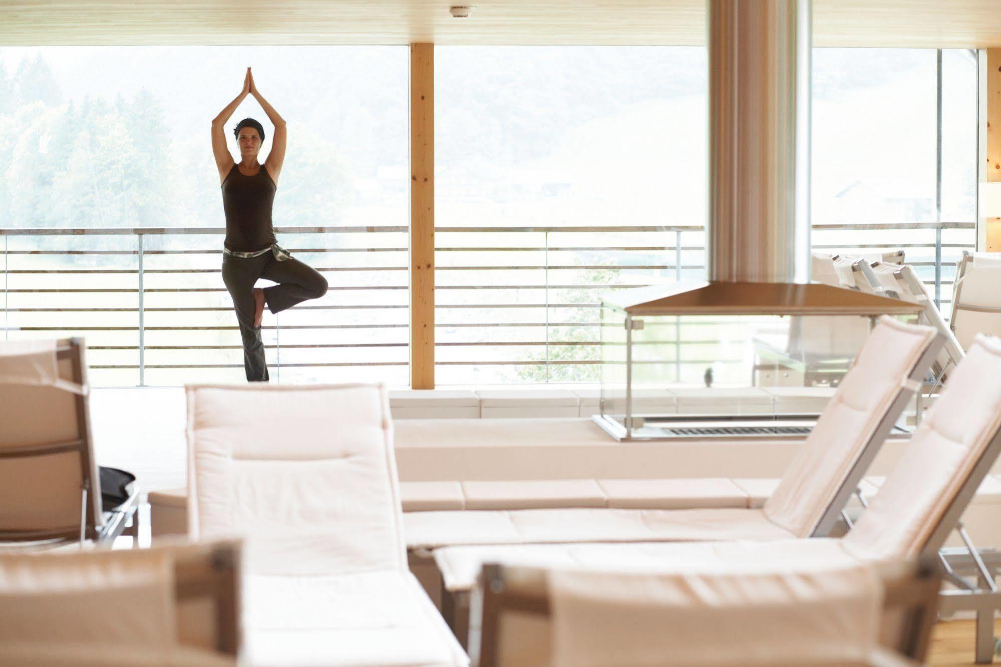 Hotel Krone In Au Au (Vorarlberg) ภายนอก รูปภาพ