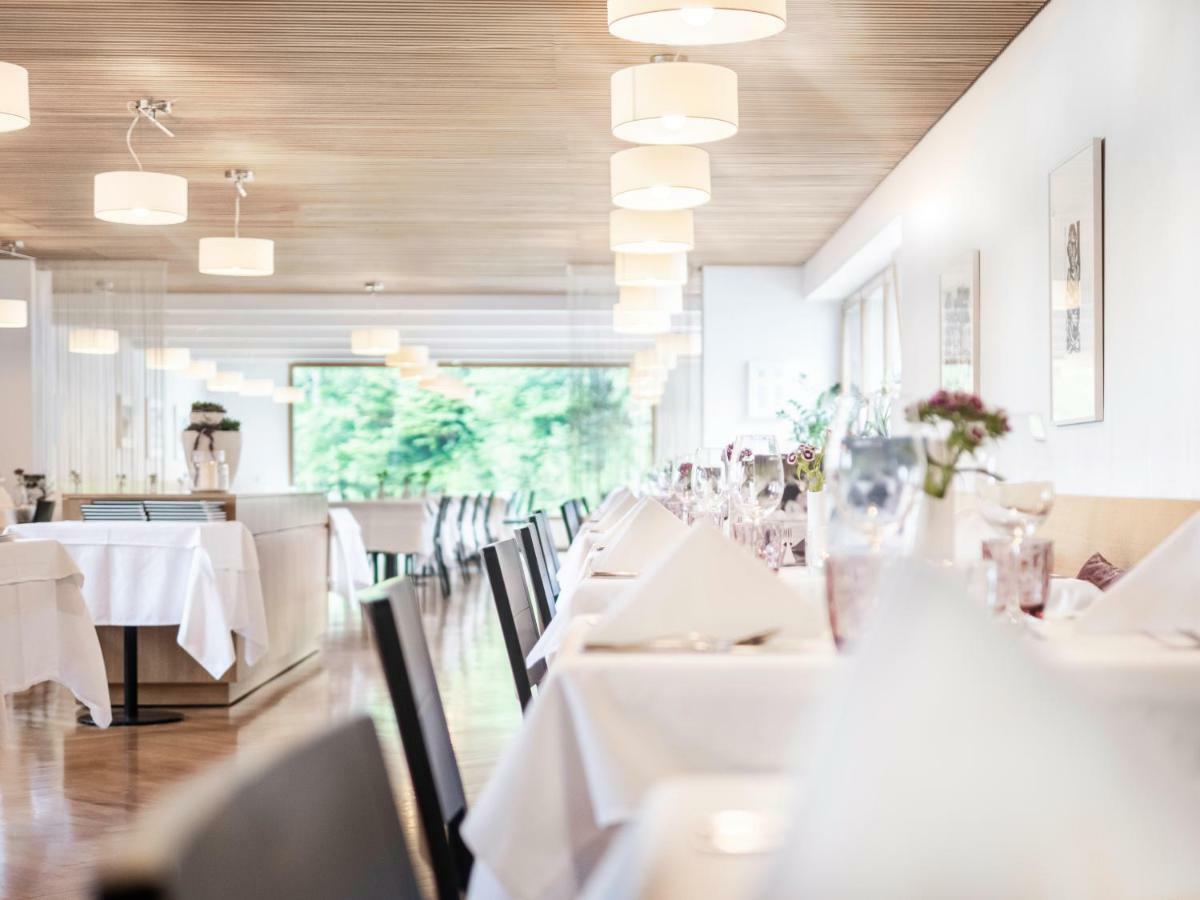 Hotel Krone In Au Au (Vorarlberg) ภายนอก รูปภาพ