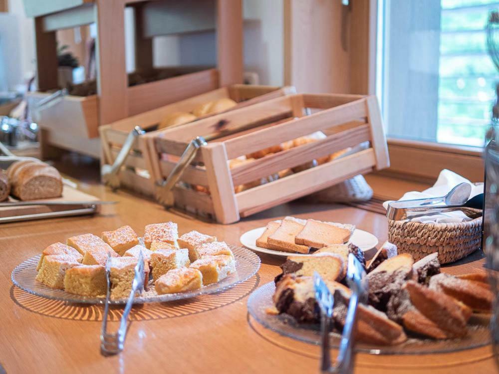 Hotel Krone In Au Au (Vorarlberg) ภายนอก รูปภาพ